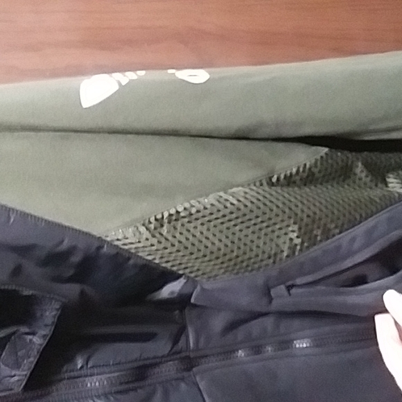 Men's Adidas hooded jacket - Picture 6 of 11